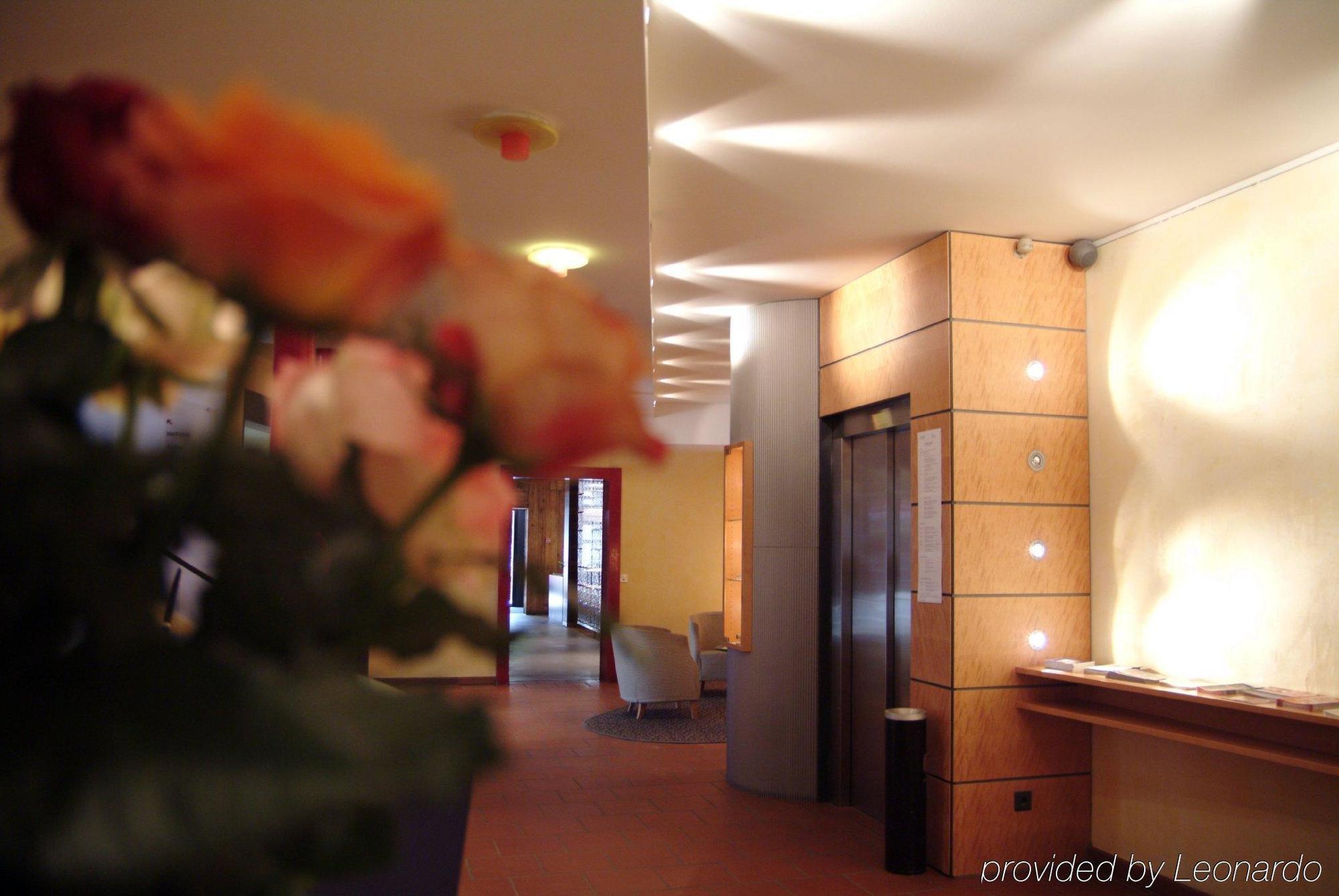 Tailormade Hotel Krone Sarnen Oda fotoğraf